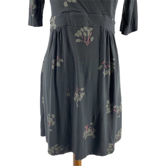 Boden Gray Leaf Print Three Quarter Sleeve Mini Dress - Picture 3 of 7